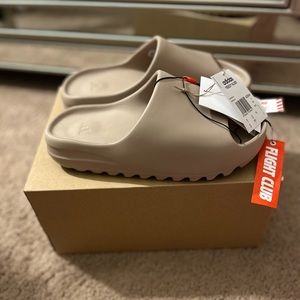Yeezy Pure Slides